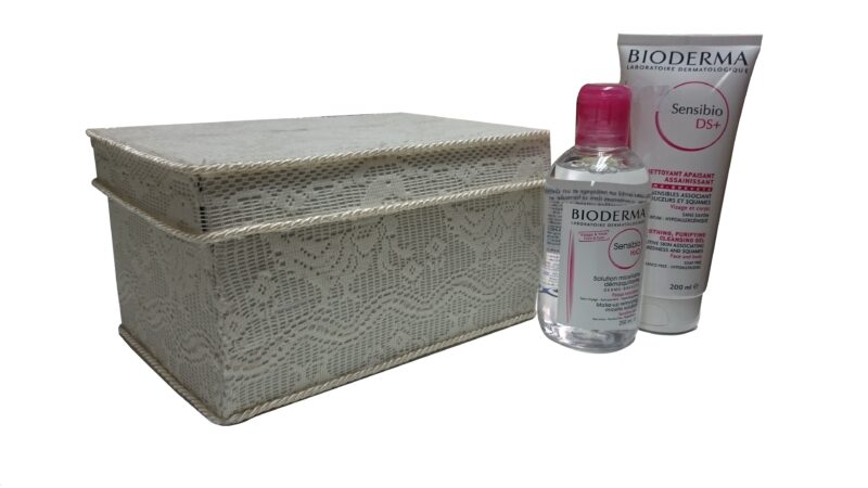 Bioderma Sensibio H2O Solutie Micelara 250ml + Bioderma Sensibio DS+ Gel Spumant 200ml + Cutie CADOU-0